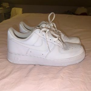 white nike air force 1
